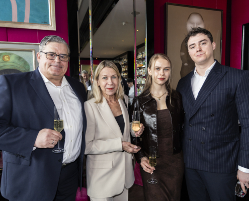 Thomas Schlaak mit seiner Frau Gabriele Schlaak, sowie Tochter Celina mit ihrem Freund Mel